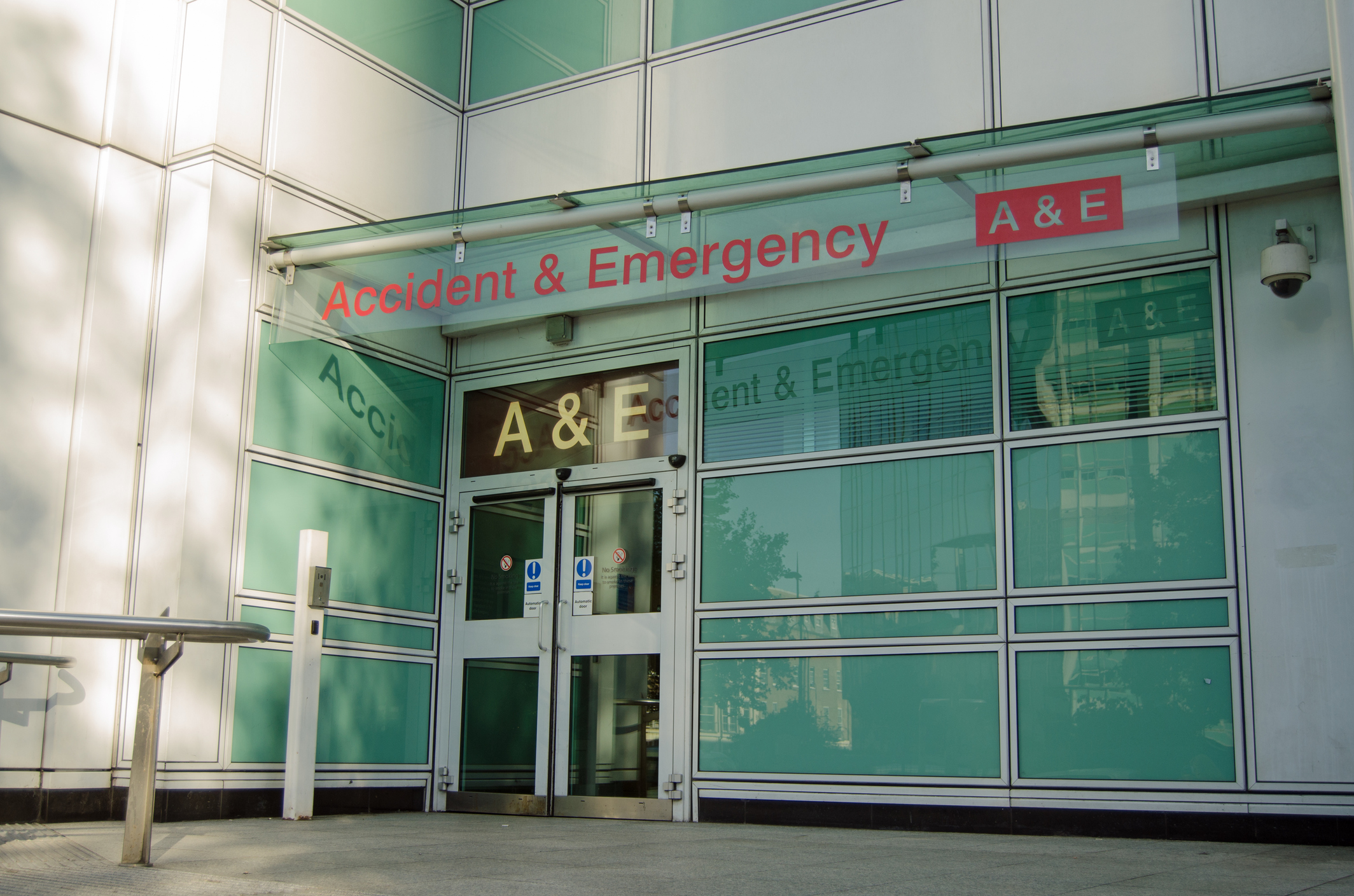 UCL A&E entrance